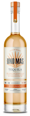 Bottle of Uno Mas Tequila Reposado on a white background